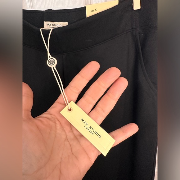 Max Studio Pants Women's Size S Black Stretch Slacks Pull on Pockets - Picture 6 of 10